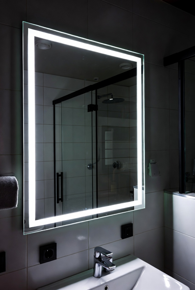 tanie lustro led do łazienki